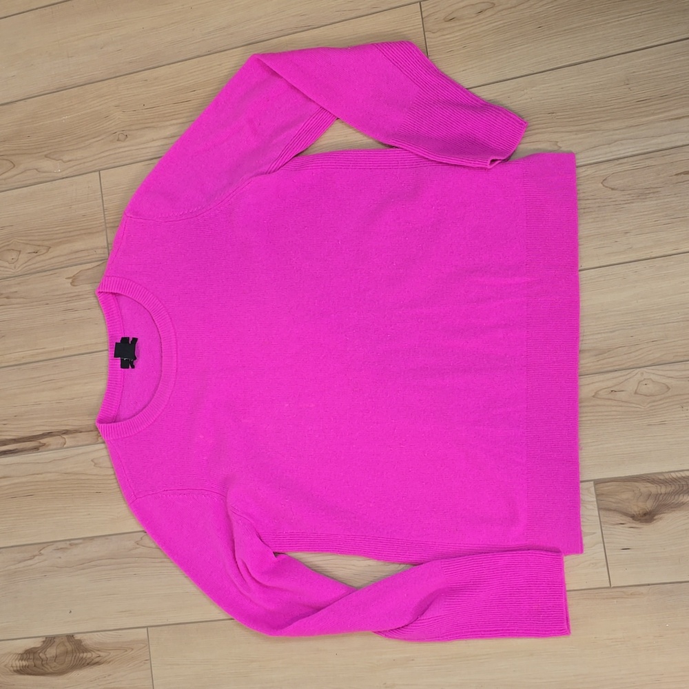Nordstroms Halogen brand Cashmere Crew Neck Hot Pink Sweater
